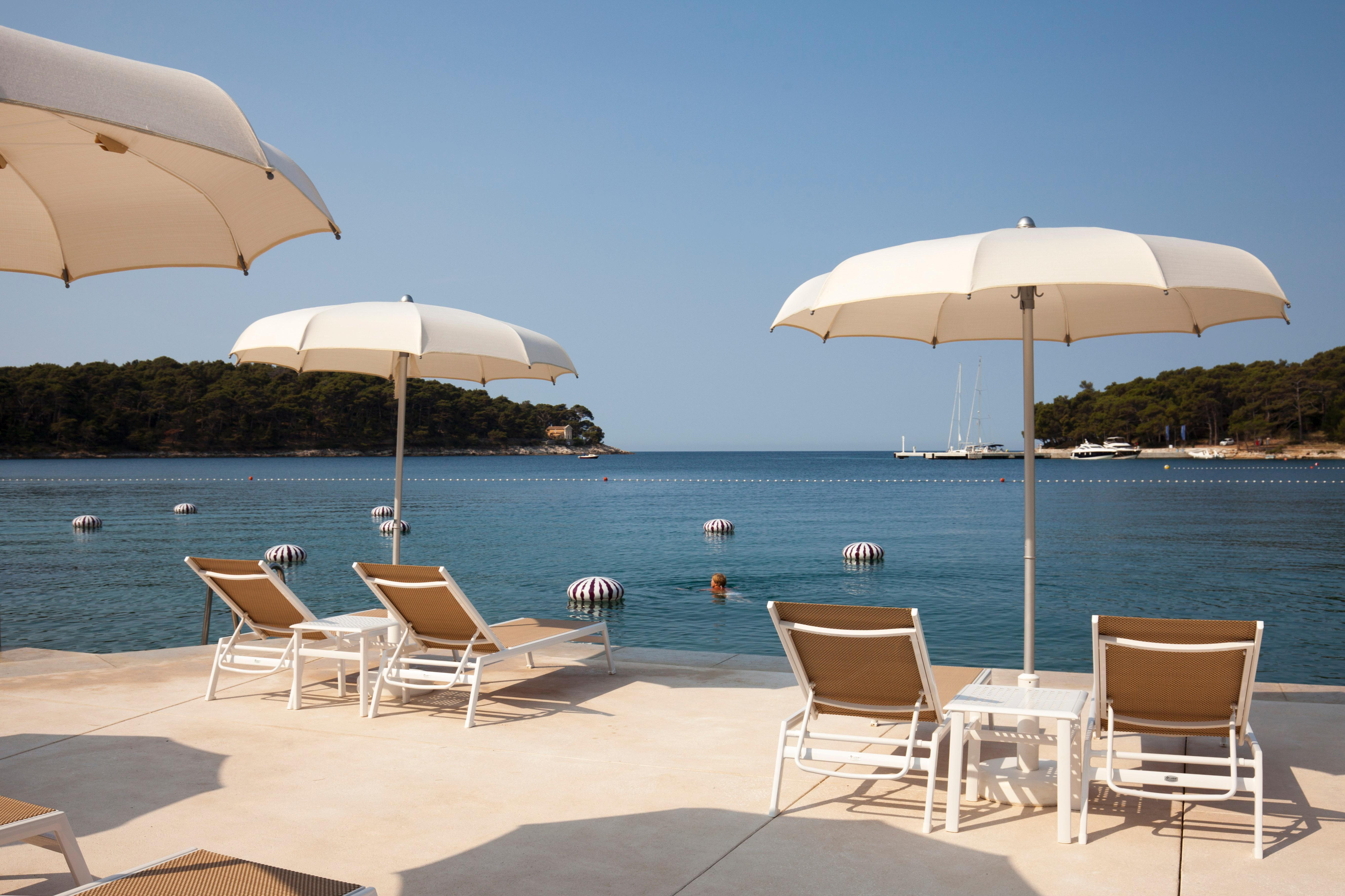 Hotel Bellevue Mali Lošinj Екстериор снимка