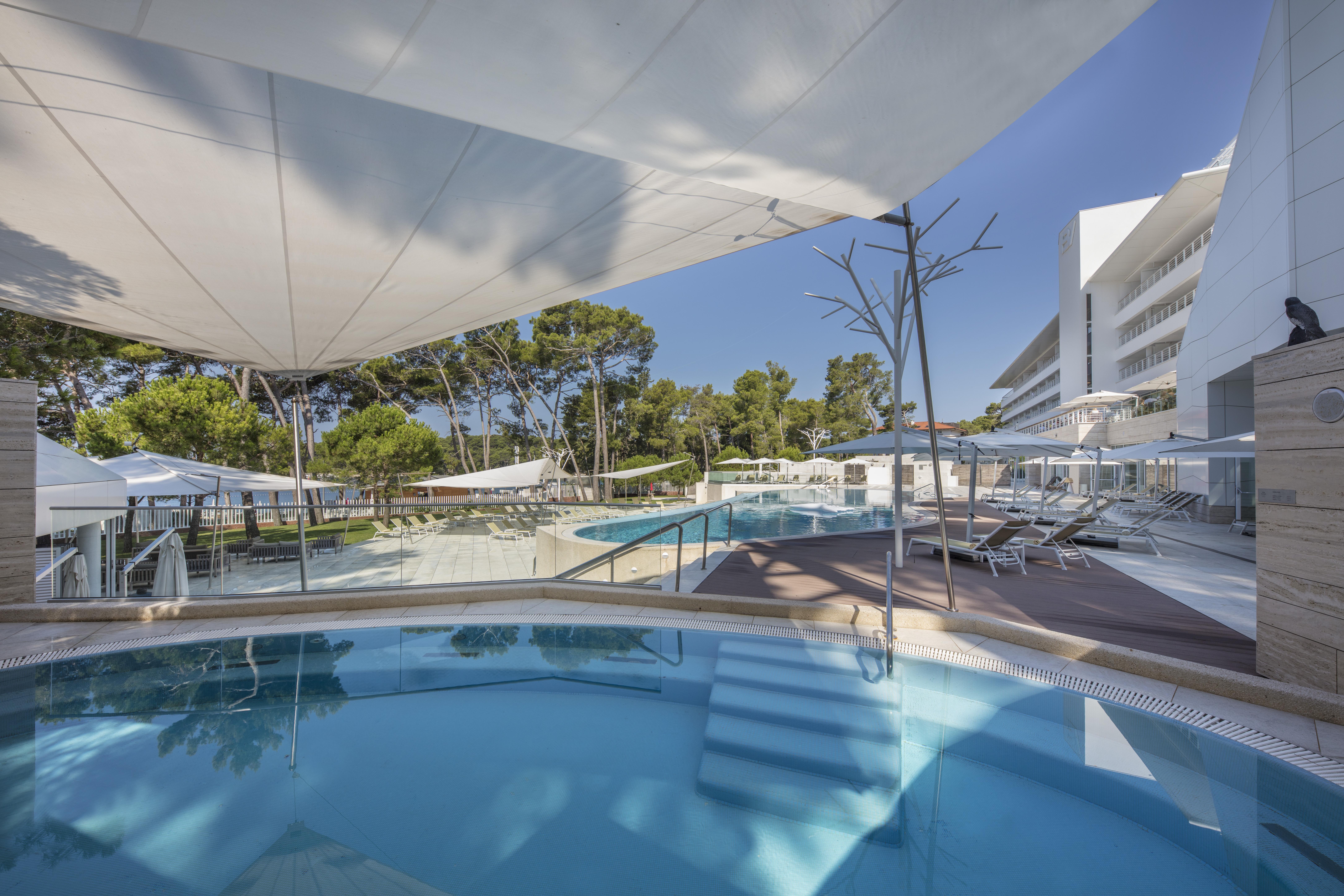 Hotel Bellevue Mali Lošinj Екстериор снимка