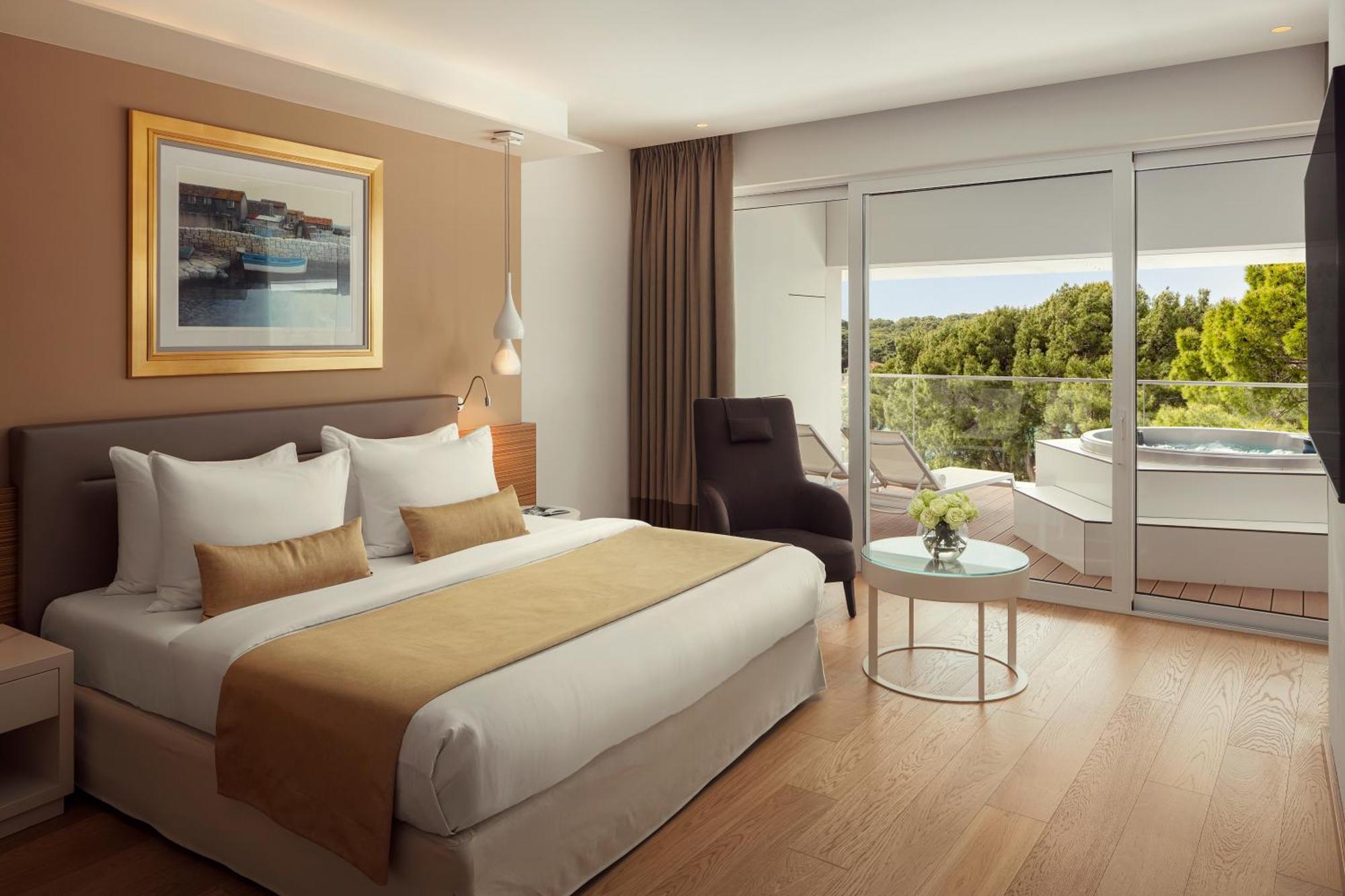 Hotel Bellevue Mali Lošinj Екстериор снимка
