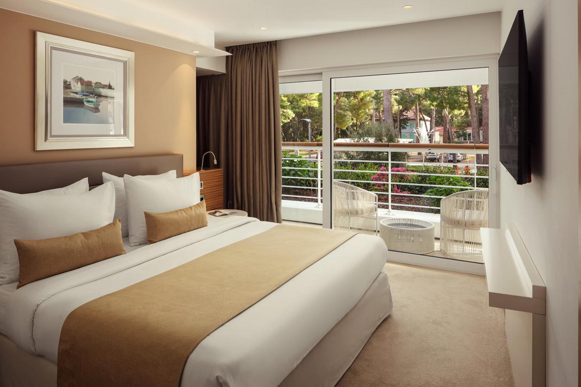 Hotel Bellevue Mali Lošinj Екстериор снимка